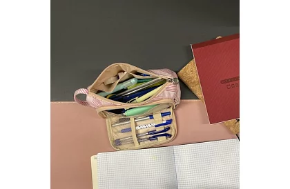 Etui școlar - penar roz cu model