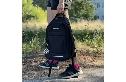 Rucsac cu o capacitate de 22 litri – negru