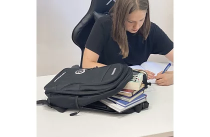 Rucsac cu o capacitate de 22 litri – negru