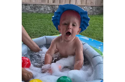 Streșină pentru copii la spălarea capului