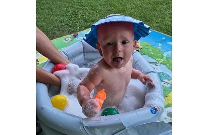 Streșină pentru copii la spălarea capului