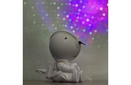 Proiectorul stelar – Astronaut