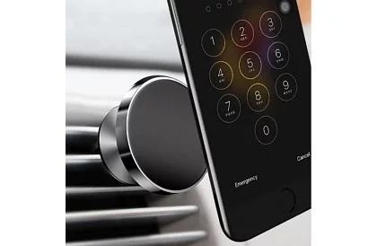 Suport magnetic pentru telefon în ventilația mașinii