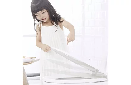 WC capac cu închidere lentă