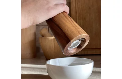 Măcinile manuale din lemn de acacia pentru condimente - set de 2 bucăți