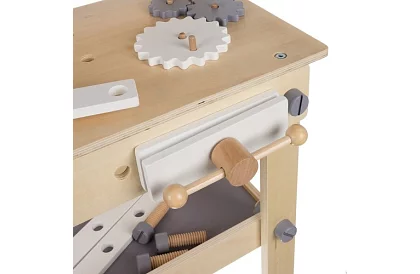 Masă de lucru din lemn cu unelte