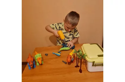 Set de construcție cu șuruburi – dinozauri 4 în 1