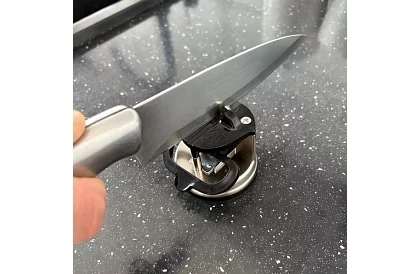 Ascuțitor profesional pentru cuțite și foarfece