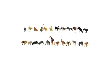 Animale din plastic – 48 de animale în valiză