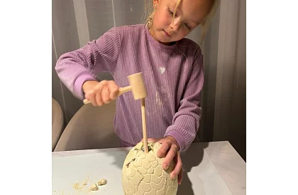 Ouă de dinozaur 15 cm - mic arheolog