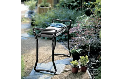 Bancă de grădină pliabilă 3 în 1 – bancă, scaun și organizator cu unelte