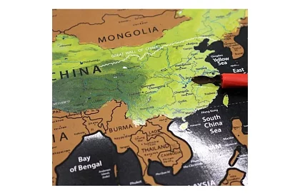 Harta de zgâriere cu steaguri – Scratch Map the World + accesorii