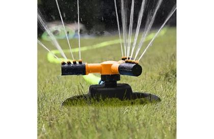 Sprinkler rotativ de grădină - cu 3 brațe