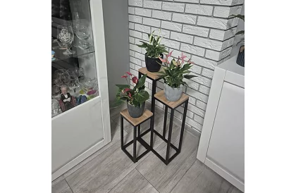 Masa de flori - 3 niveluri