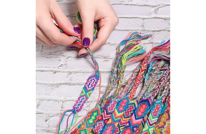 Fir de brodat colorate – set mare 150 bucăți