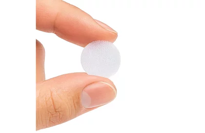 Fâșie autoadezivă cu velcro – cercuri de 18 mm, 500 bucăți, alb