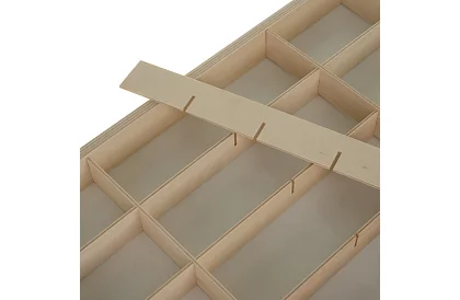 Raft din lemn pentru colecționari de figurine, mașinuțe – 54 compartimente