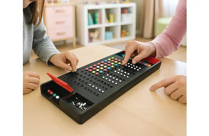 Jocul logic de masă Mastermind