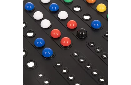 Jocul logic de masă Mastermind