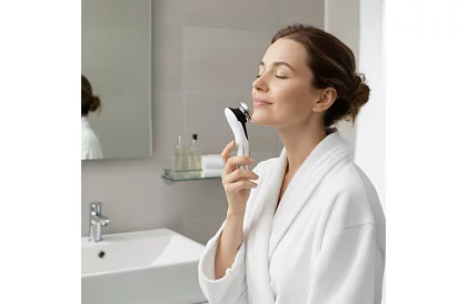 Dispozitiv de masaj cu ultrasunete pentru față 5 în 1 – mezoterapie fără ace