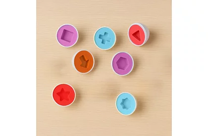 Montessori puzzle – asamblarea formelor și culorilor