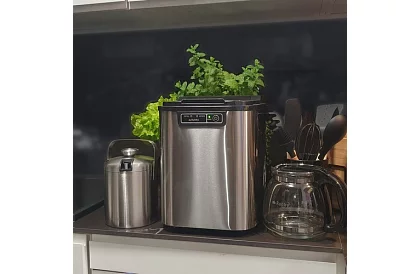 Generator de cuburi de gheață – 12 kg/zi