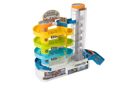 Clădire de parcare cu pistă și lift electric