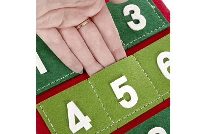 Calendarul de Advent suspendat