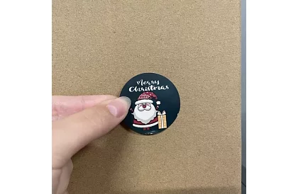 Autocolante de Crăciun pe rolă – 500 bucăți