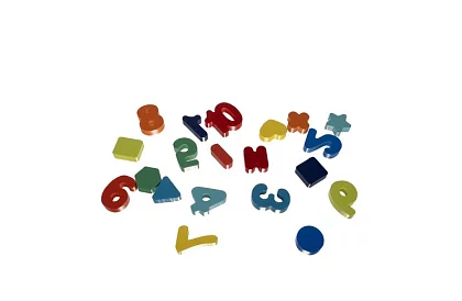 Puzzles din lemn pentru copii – clasificator de forme