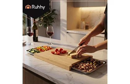 Placă de bambus cu recipiente retractabile