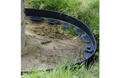 Bordură invizibilă 4 cm x 10 m - Margine de grădină neagră + 20 de țăruși