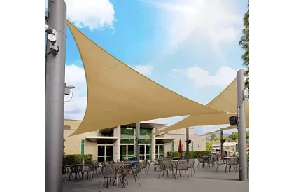 Plasă de umbrire triunghiulară 4 × 4 × 4 m – Bej