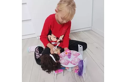 Mobilier pentru casa de păpuși