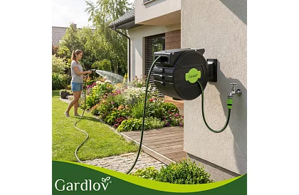 Rola de perete pentru furtun - tambur automat cu furtun de 20 m