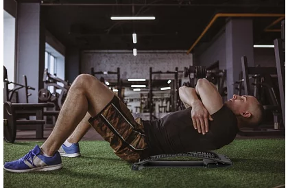 Saltea pentru întinderea spatelui cu puncte de acupresiune