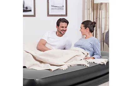 Saltea gonflabilă cu pompă încorporată și perne 203 × 152 × 46 cm – B67403