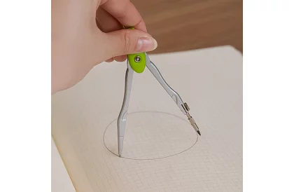 Set geometric de 10 piese – compas, riglă, raportor și materiale didactice