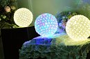 Bilă luminoasă LED suspendată, de Crăciun - diametru 13 cm