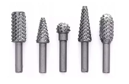 Set de pile rotative pentru prelucrarea lemnului