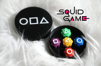 Squid Game – Joc de zaruri GONGGI în cutie rotundă