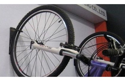 Cârlig pentru agățarea bicicletei pe perete