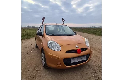 Antlers de ren și nas – decorațiuni pentru mașina dumneavoastră