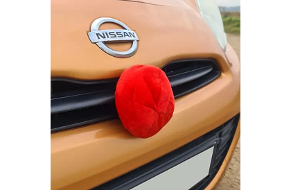 Antlers de ren și nas – decorațiuni pentru mașina dumneavoastră