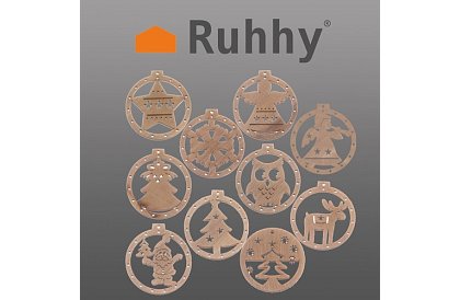 Decorațiuni de Crăciun din lemn – set de 10 bucăți cu sfoară