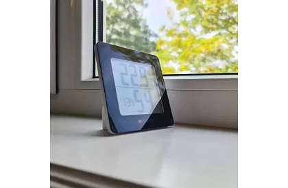 Ceasuri digitale cu termometru și higrometru