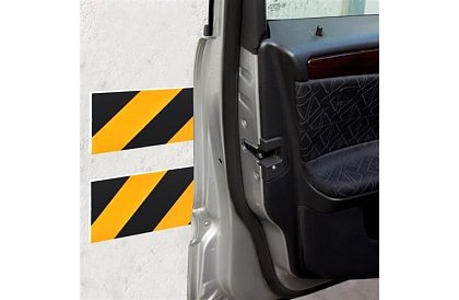 Protector de ușă auto