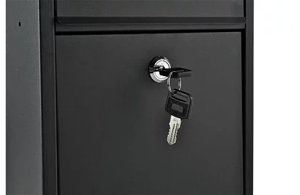 Cutia poștală neagră