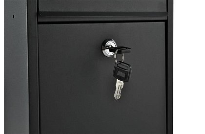 Cutia poștală neagră