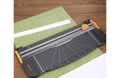 Tăietor de hârtie – guillotină/trimmer